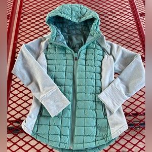 Women’s small North Face jacket!